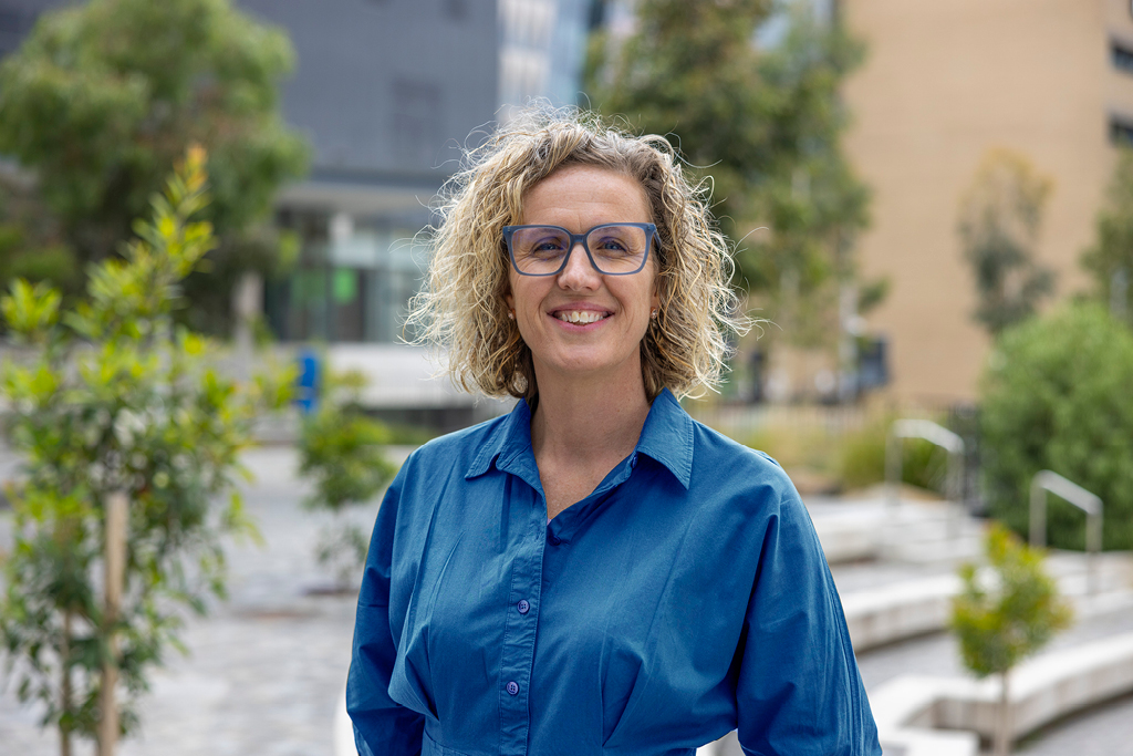 AG-Images-Staff-E_Burleigh-1024 x 683